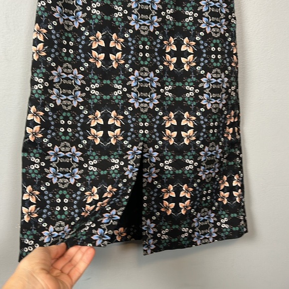 J. Crew Floral Print A-Line Cotton Skirt Black Size 4- gently used - Picture 3 of 12